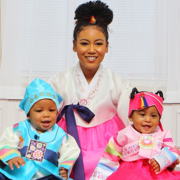 Meet your Posher, Jessica - Picture 1 of 1